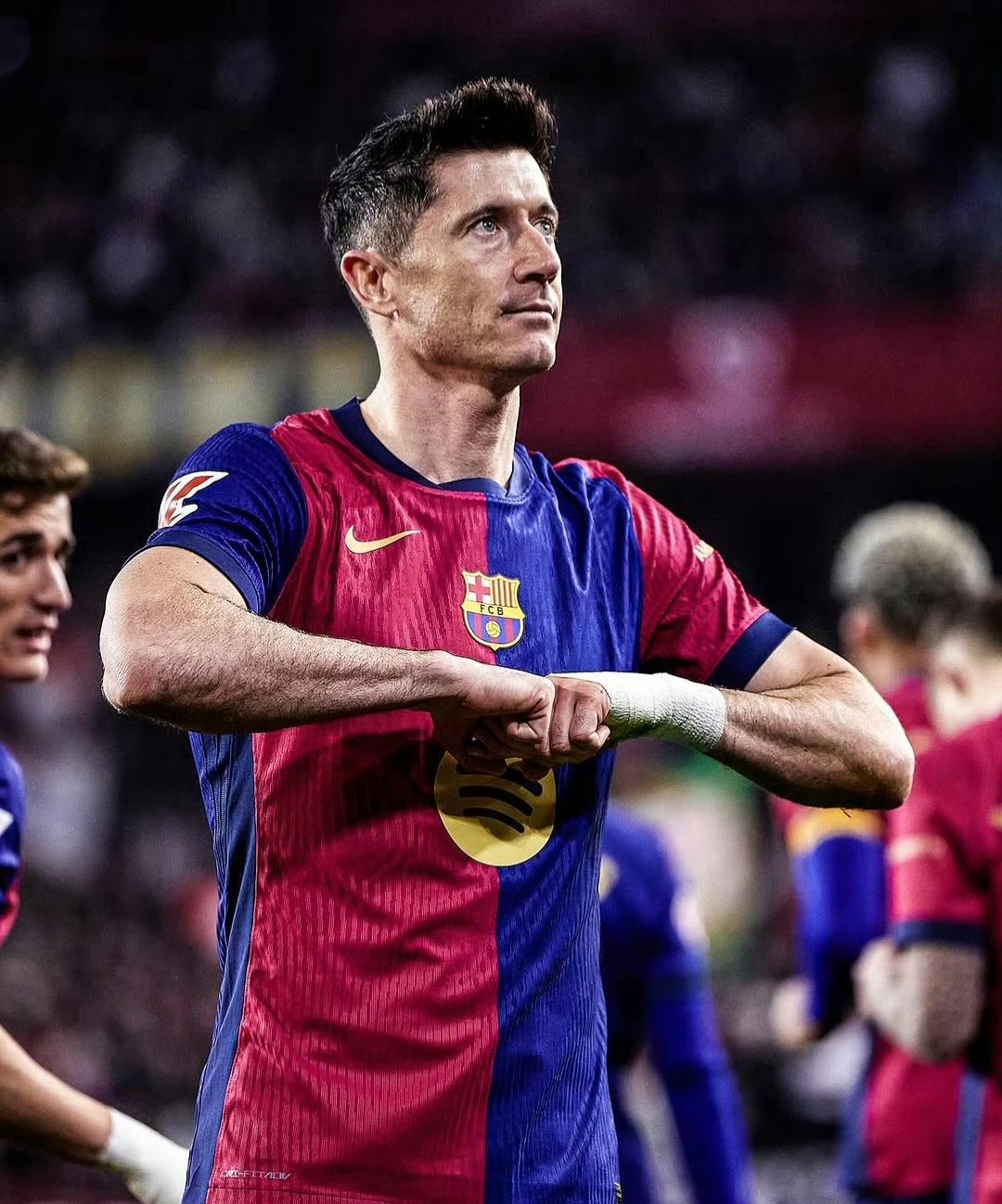 包含拜仁慕尼黑传奇球员退役,留下不可替代影响的词条 包含拜仁慕尼黑传奇球员退役,留下不可替代影响的词条