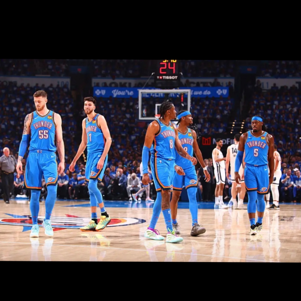 包含爵士主场击败灰熊取得两连胜的词条