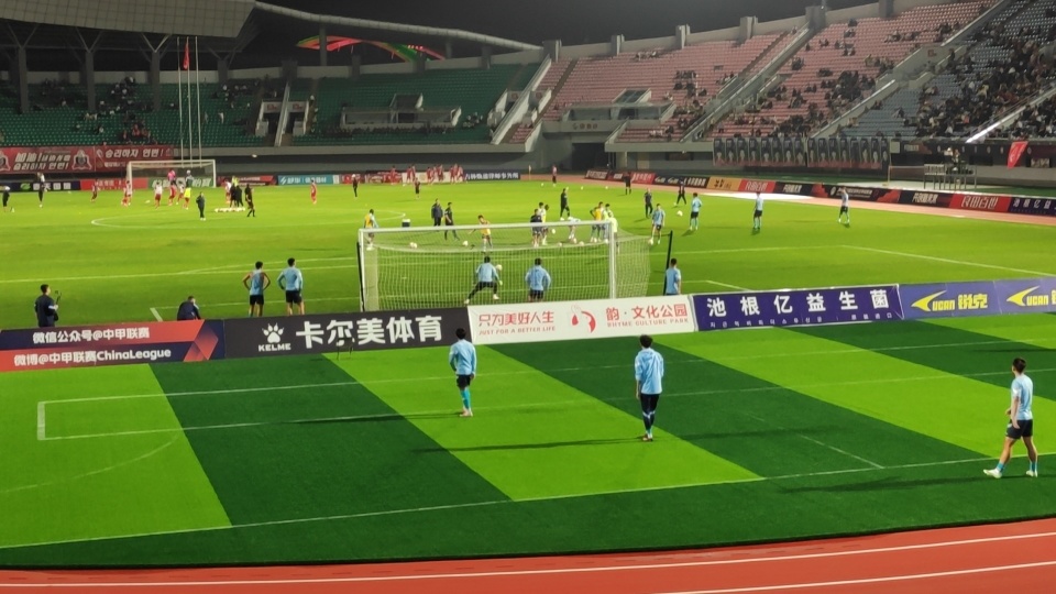 社会人客场艰难取胜，保级形势稍有改善