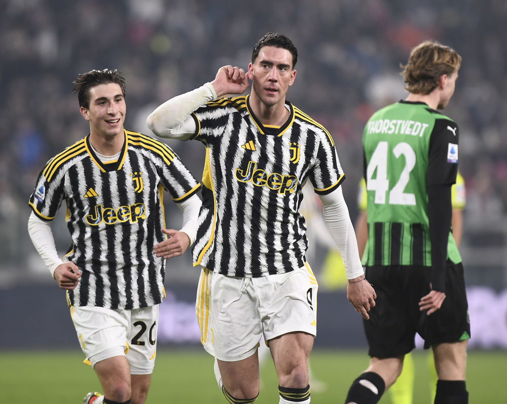 关于尤文图斯签下意大利国脚，增强中场实力的信息