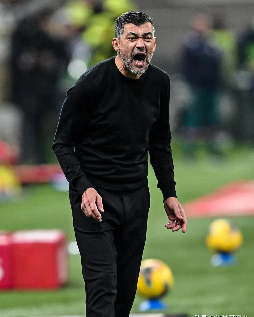 爱游戏在线-阿贾克斯客场逆转AC米兰，实现惊人逆转的简单介绍